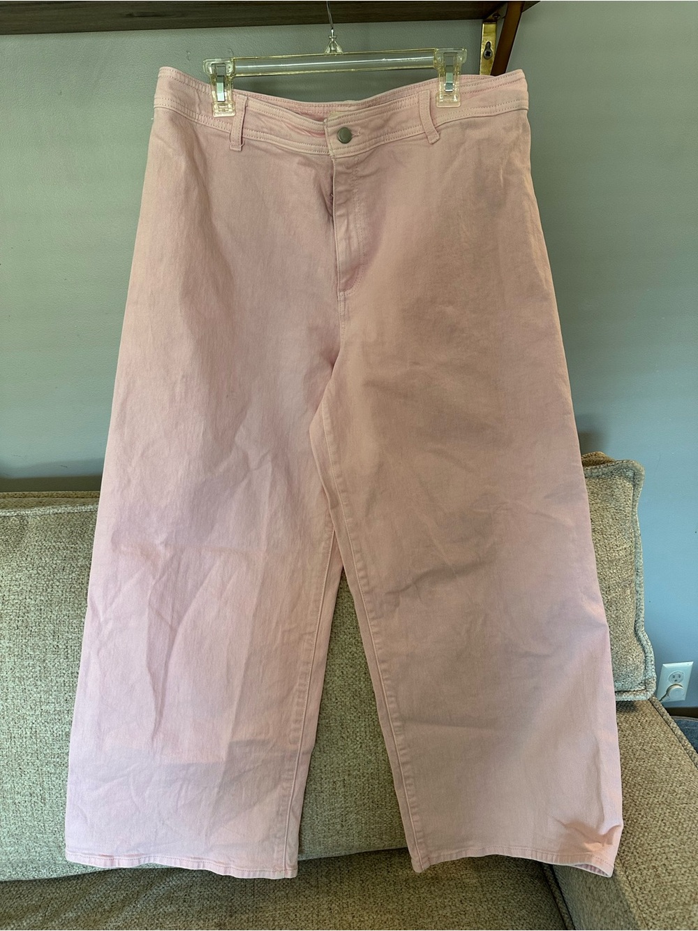 Universal Thread Blush Pink Wide-Leg Jeans